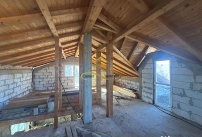 Casă cu 4 camere cu Teren 1239 Mp în Sărata - 10