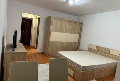 Garsonieră semidecomandată în Titan - 2