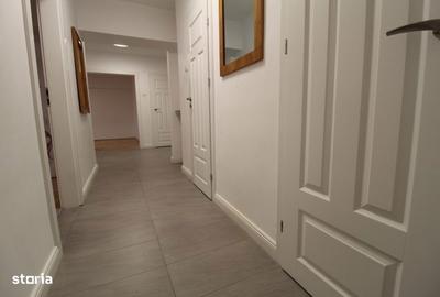 Apartament cu 3 camere decomandat, mobilat în Văcăresti - 16