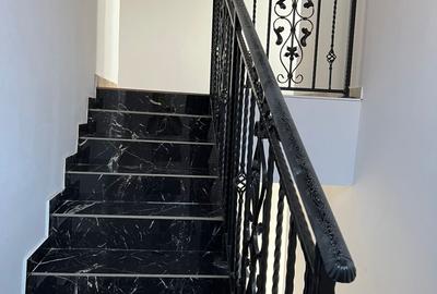 Direct proprietar vând vilă  P+1 în Lumina - 10