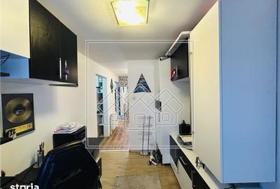 Apartament cu 3 camere decomandat în Central - 11