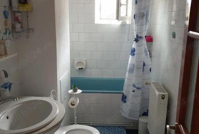 Apartament cu 3 camere decomandat în Micro 5 - 3