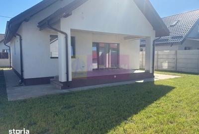 Casă cu 5 camere cu Teren 410 Mp în Domnești - 1