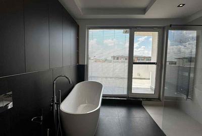 Apartament cu 4 camere decomandat în Central - 9