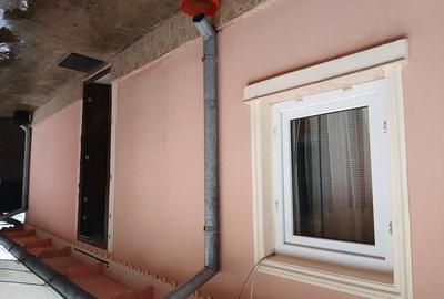 Casă cu 4 camere cu Teren 1500 Mp în Central - 2