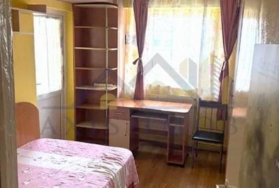 Apartament cu 3 camere semidecomandat în Lacu