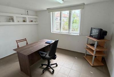 Casă cu 4 camere cu Teren 1400 Mp în Central - 11