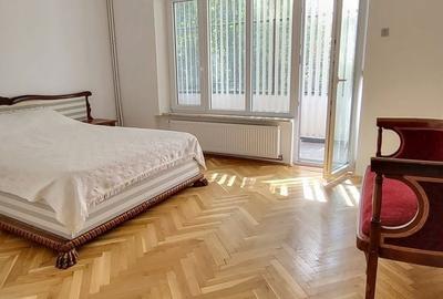 Apartament cu 4 camere decomandat în Cotroceni - 9