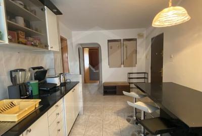 Apartament cu patru camere, cartierul Zorilor - 2