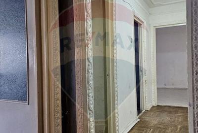Apartament cu 2 camere decomandat de vanzare, etaj 1, zona Milcov - 10
