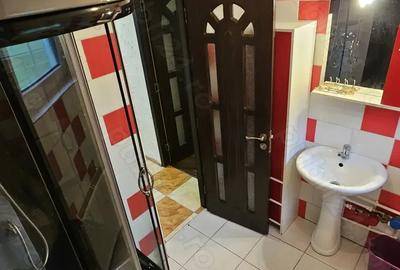 Apartament cu 3 camere decomandat în Central - 1