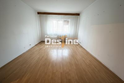 Apartament 3 camere, 72 mp, decomandat, centrala proprie, etaj 3/4 – zona Canta - 1