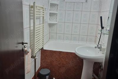 Apartament central de inchiriat in One?ti - 4