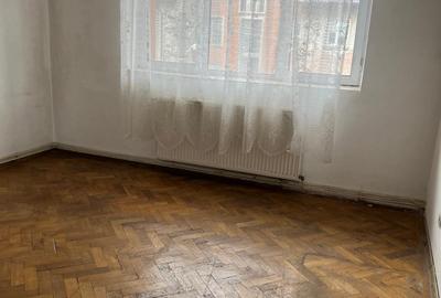 Vanzare apartament 2 camere – Central - 14