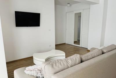 Apartament cu 3 camere decomandat în Băneasa
