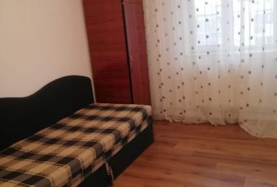Apartament cu 2 camere semidecomandat în Girocului