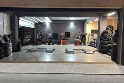 Spațiu comercial, de 290 mp, în Central - 7