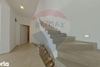 Casă cu 5 camere cu Teren 276 Mp în Dâmbul Rotund - 2