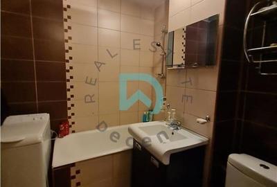 Apartament cu 3 camere decomandat în Calea București - 11