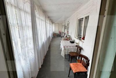 Casa 4 camere cu teren de 3892 mp - 3