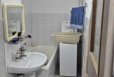 Garsonieră decomandată, mobilată în Tei - 9