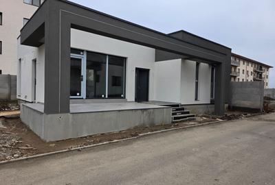 Casă individuală cu 3 camere cu Canalizare în Fundeni - 3