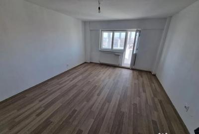 Garsonieră decomandată în Km 4 - 13