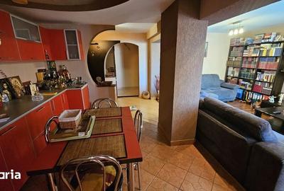Apartament cu 4 camere decomandat în Central - 5