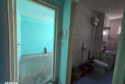 Apartament cu 3 camere decomandat în Piața Centrală - 6