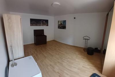 Casă individuală cu 5 camere cu Teren 347 Mp în Central - 8