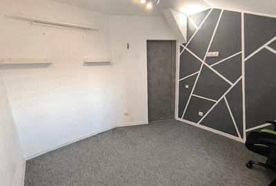 Apartament cu 3 camere decomandat în Aradului - 2