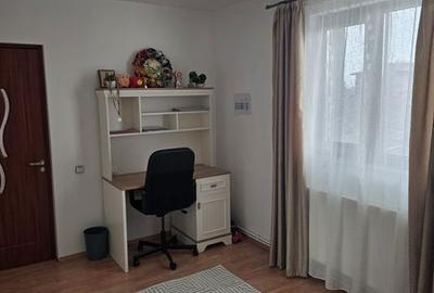 Casă cu 4 camere cu Teren 66 Mp în Central - 8