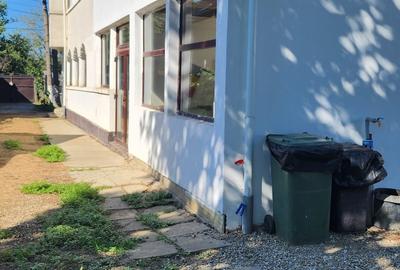 Casă cu 8 camere cu Teren 700 Mp în Afumați - 14