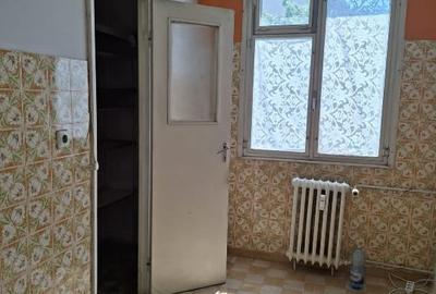 Apartament cu 3 camere decomandat în Brâncoveanu - 3