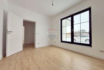 Vilă cu 4 camere de vânzare în Via Carmina - 2