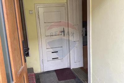 Casă cu 2 camere cu Teren 370 Mp în Mediaș - 6