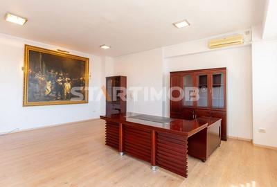 Spațiu comercial, de 240 mp, în Centrul Civic - 18