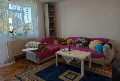 Apartament cu 4 camere decomandat în Progresul - 12