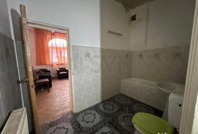 Casă cu 11 camere cu Teren 341 Mp în Dudești - 7