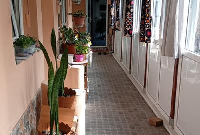 Casă de vânzare Fundeni, 4 dormitoare, 136 mp + teren 300 mp, mobilată - 1