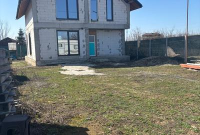 Casă cu 3 camere cu Teren 500 Mp în Roșu - 6