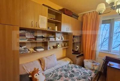 Garsonieră decomandată în Decebal - 2