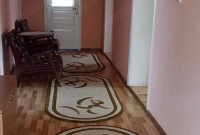 Casă cu 4 camere în Vulcan - 2