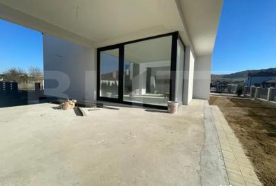 Casă cu 5 camere cu Teren 500 Mp în Unirea - 13