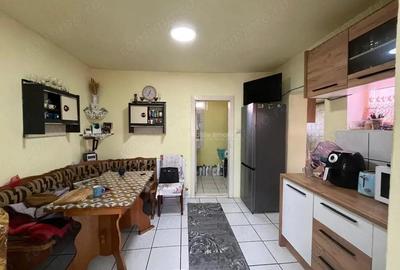 Casă cu 4 camere cu Teren 3 Mp în Belinț - 19