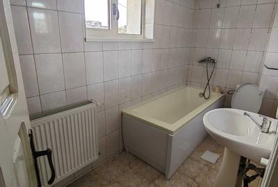 Casă cu 4 camere decomandat în Mioriței - 4