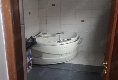 Casă cu Teren 1040 Mp în Central - 3