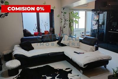 Apartament cu 4 camere decomandat în Micro 14