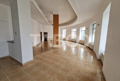 Spatiu comercial de inchiriat in centrul Municipiului Sebes - 4