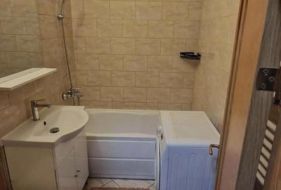 Garsonieră decomandată în Take Ionescu